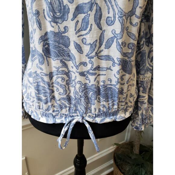 Women's INC Concepts Blue White Floral Print Top V Neck Drawstring Hem Small - Picture 4 of 13
